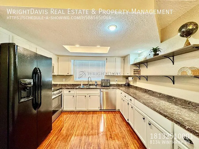 8134 Winthrop Dr — Photo 12