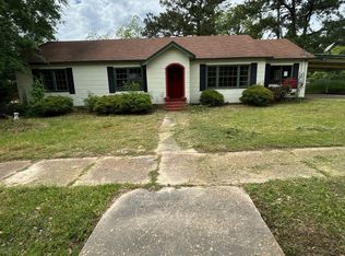 402 Oak St, Mendenhall, MS 39114