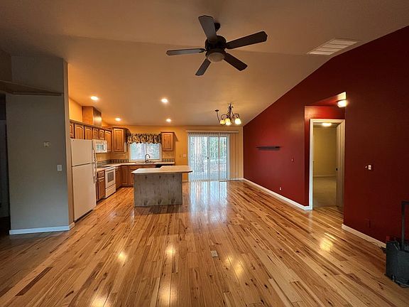 2nd image of 651 Brady Dr