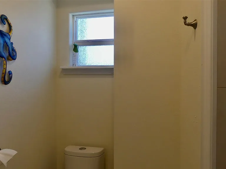 58 Lakeside Dr — Photo 21