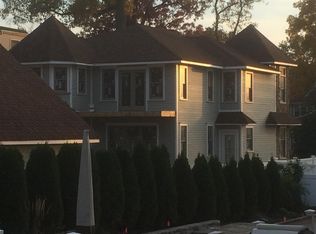 20 W Gouveneur Ave, Rutherford, NJ 07070