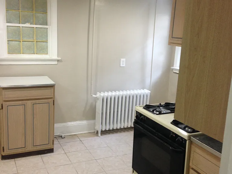 3204 22nd St NE — Photo 10