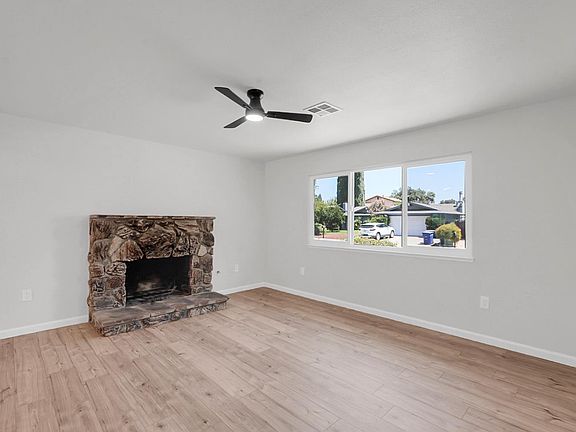 5th image of 1505 Staci Ln