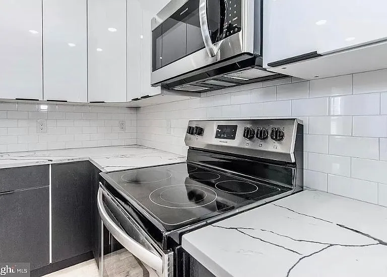 2200 N Bouvier St #2 — Photo 7