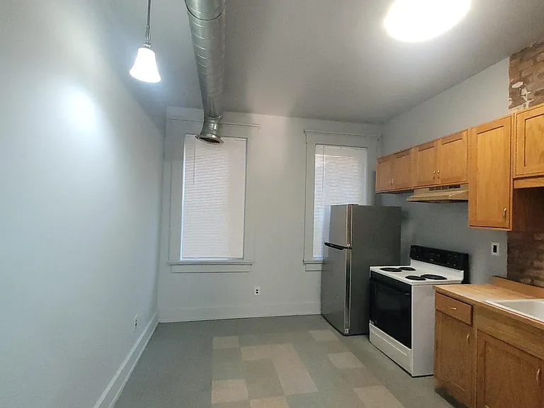 1669 Hamer St #1 — Photo 3