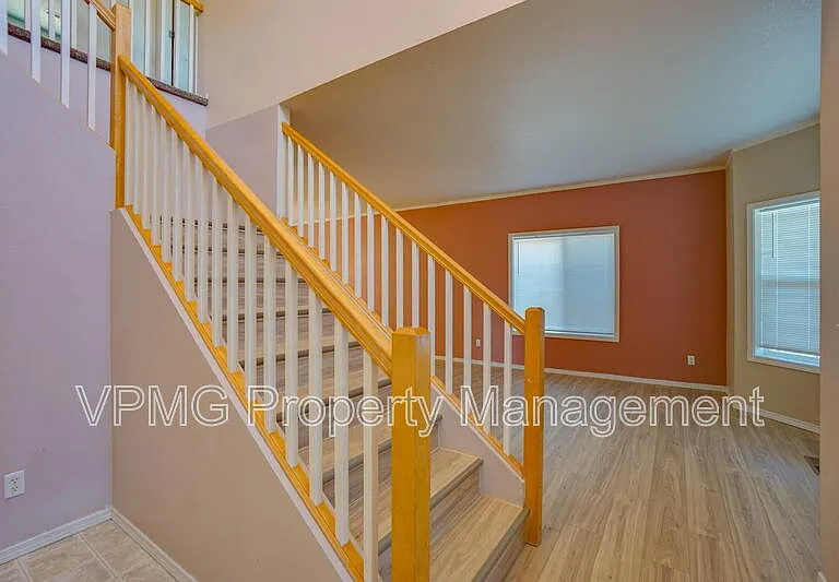 8907 NE 84th St — Photo 1