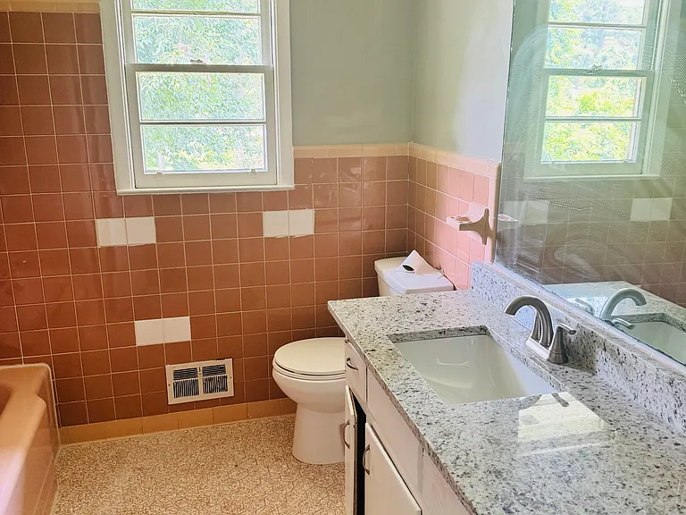 2249 Colleen Ct — Photo 12