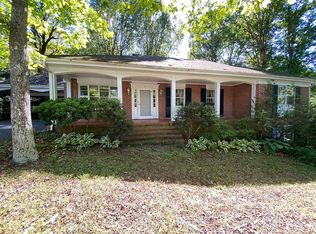 525 25th Ave NW, Hickory, NC 28601