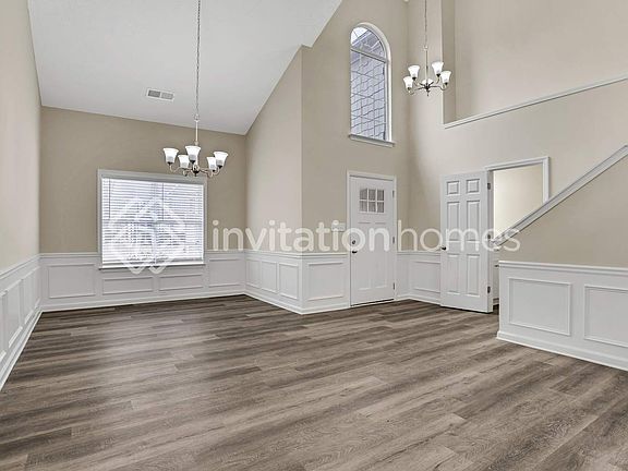 4th image of 1058 Litchfield Way SW