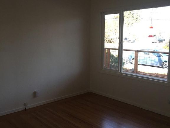 3rd image of 287 Perkins St