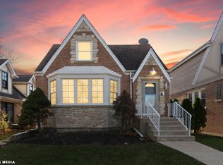 301 W Talcott Rd, Park Ridge, IL 60068