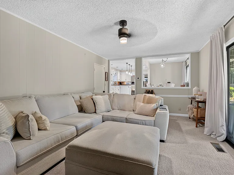 1106 Lake Home Dr — Photo 14