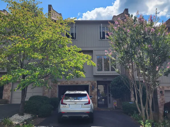 3556 Londonderry Ln, Roanoke, VA 24018