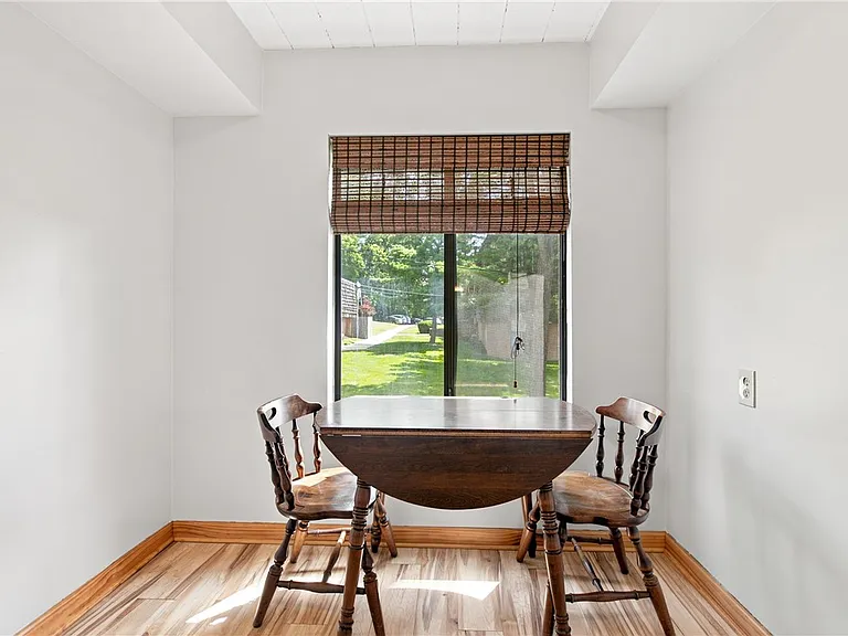 533 Forest Green Dr — Photo 12