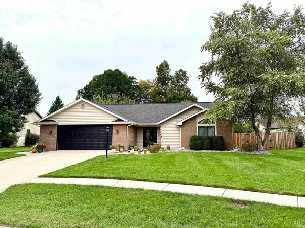 16131 Mill Race Dr, Huntertown, IN 46748