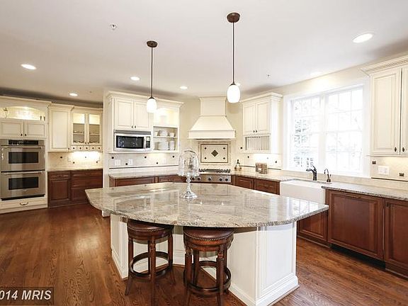5th image of 4525 Windsor Ln