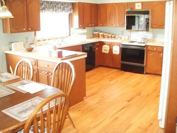 5th image of 9 Hillcrest Dr