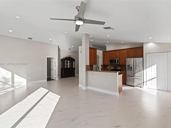 5th image of 14340 NW 11th St