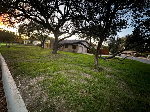 200 Shalimar Dr, Castle Hills, TX 78213