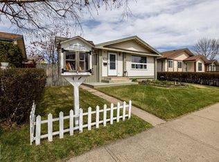 3608 16a Ave NW, Edmonton, AB T6L 2N4