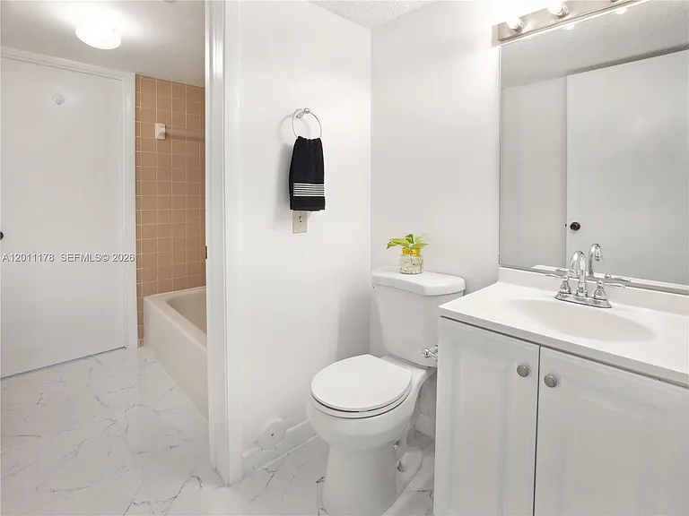 1151 N Liberty Ave #1151F — Photo 19