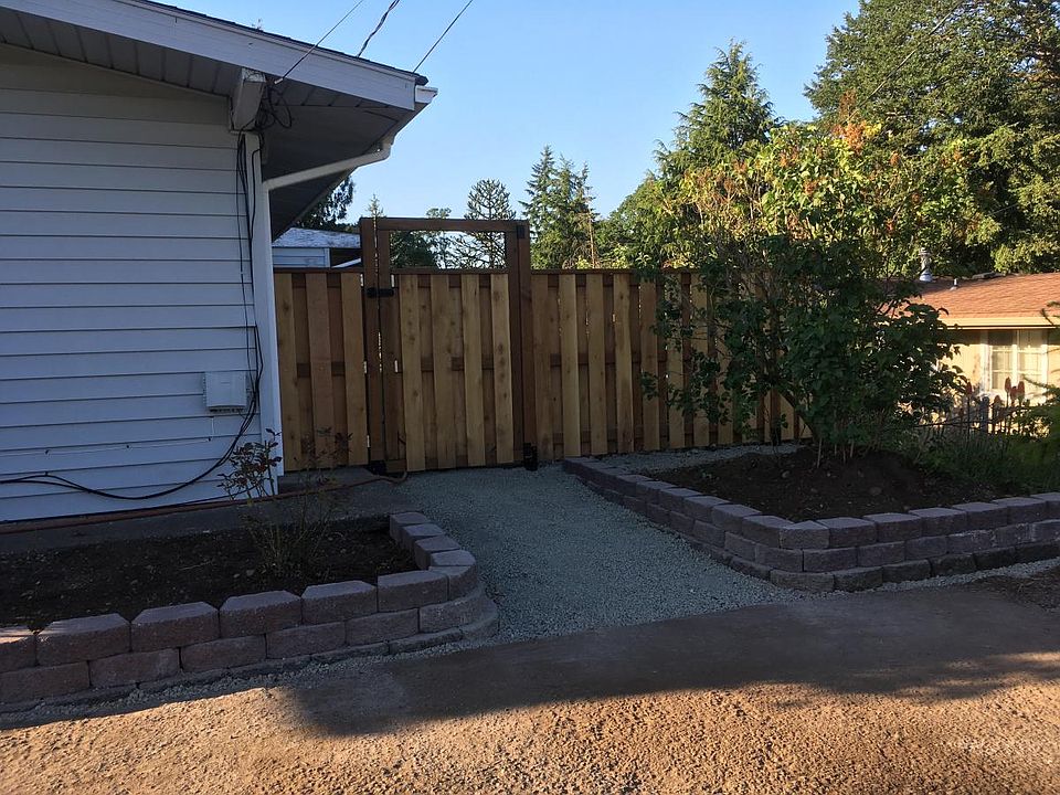 1st image of 7805 Oakridge Dr SW