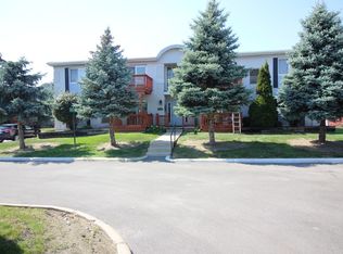 1752 Fort St, Trenton, MI 48183