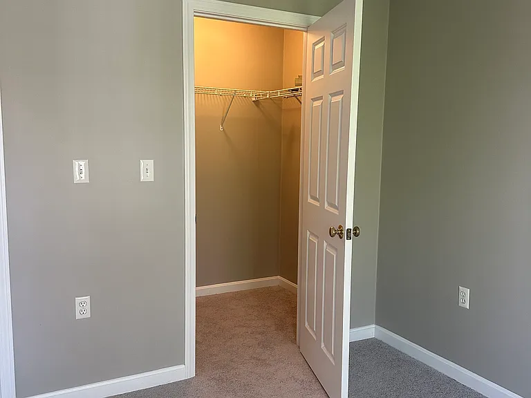 178 Middle St — Photo 11
