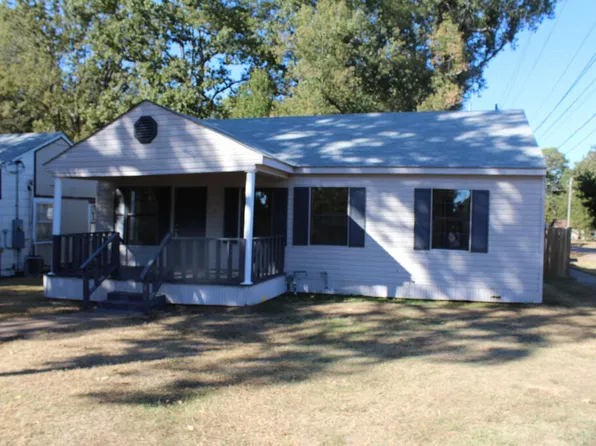 320 E 13th St, Hope, AR 71801
