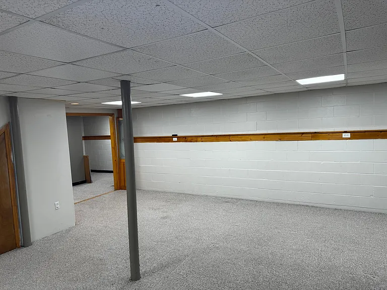 881 Linden Ave — Photo 28