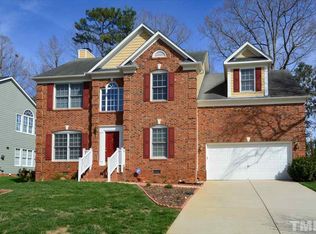 423 Fincastle Dr, Cary, NC 27513
