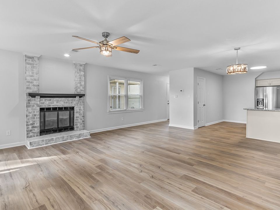 1st image of 3053 Glastonbury Dr