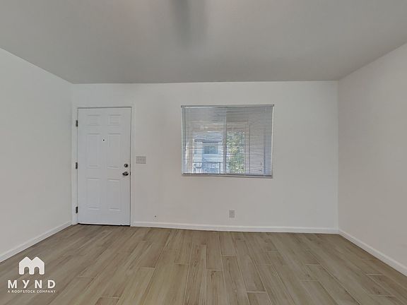 3rd image of 6657 W Ocotillo Rd APT 202