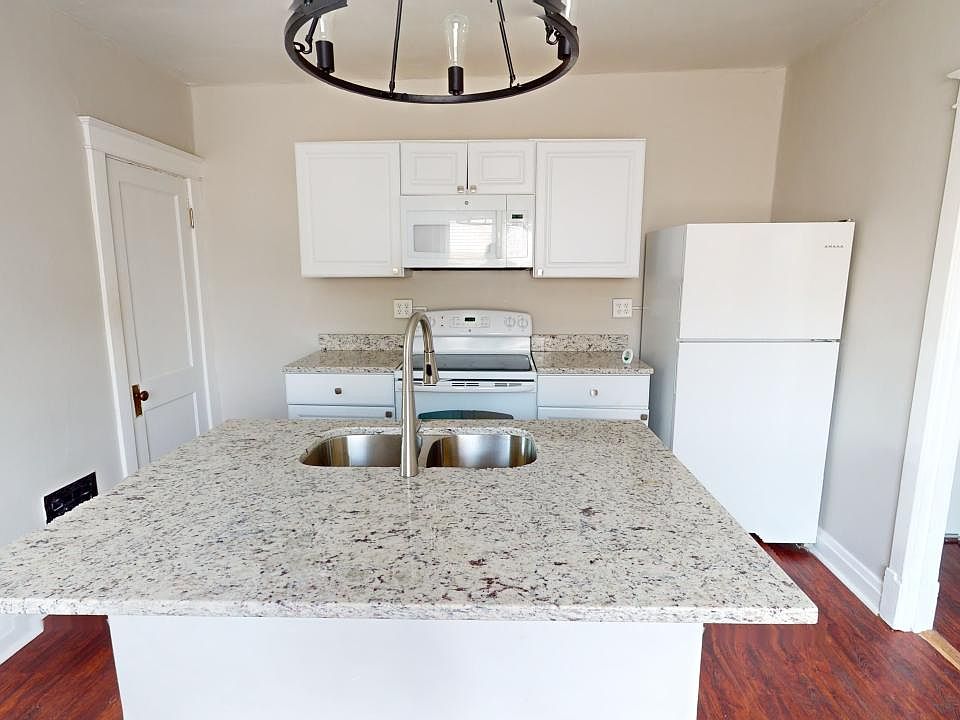 1st image of 4971 Parker Ave #B