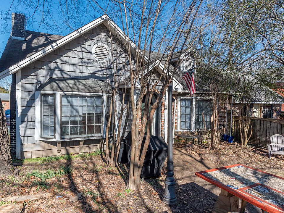 1st image of 521 University Dr #A-g