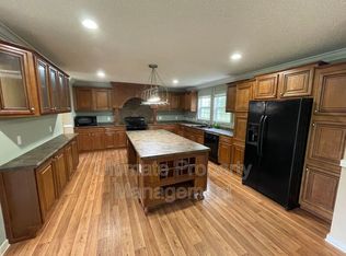 3110 Wilbur Pridgen Rd, Harrells, NC 28444