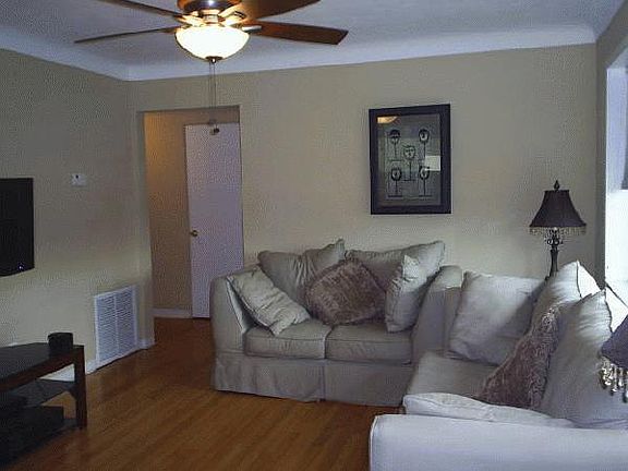 4th image of 1317 Tyrone Blvd N