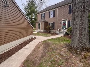 8 Newberry Ln #8, Glastonbury, CT 06033