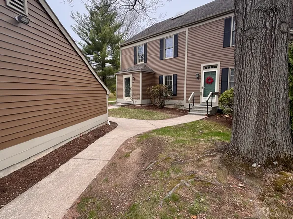 8 Newberry Ln #8, Glastonbury, CT 06033