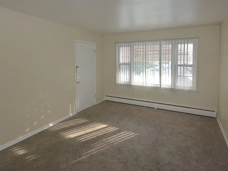 103 Devon Ave #C2 — Photo 16