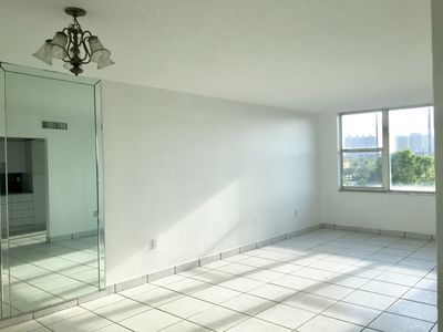 17890 W Dixie Hwy APT 502, Miami, FL, 33160