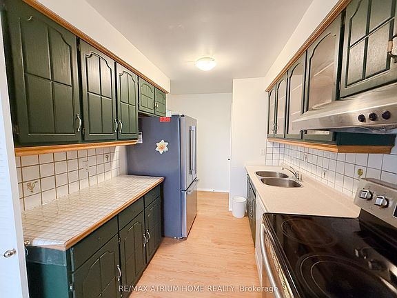 3rd image of 87 Nottinghill Rd