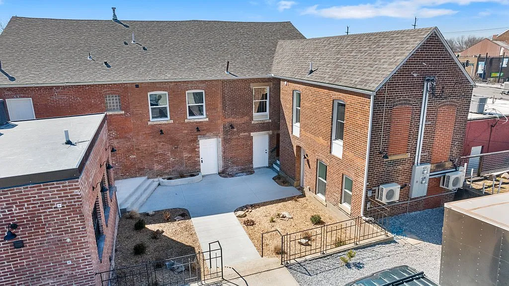 1 bed, 500 sqft, $1,400 — Photo 2