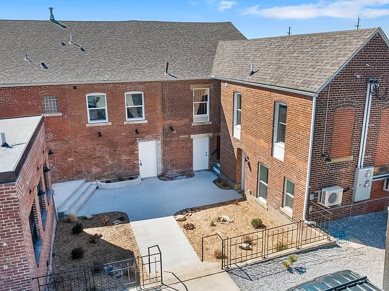 622 Broadway St #6 — Photo 10