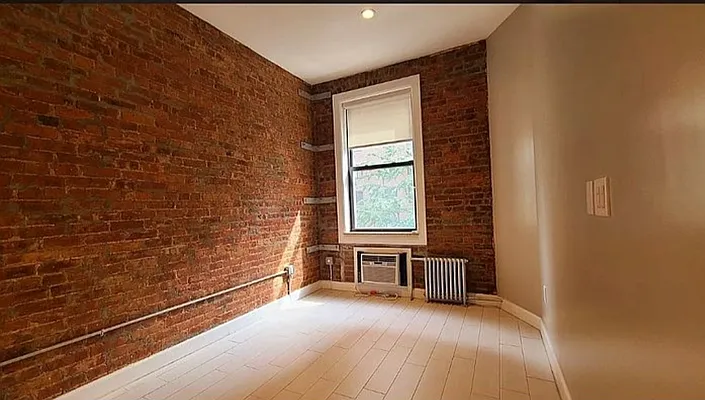 Rented by Matthew Gros-Werter, LREB  | media 6