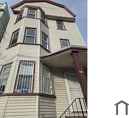 3 bed, $2,500 — Photo 2