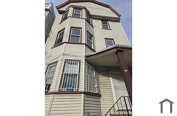 Building Photo - 421 S 10th St #2