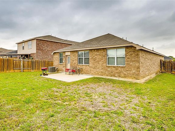 4th image of 104 Kincaid Dr