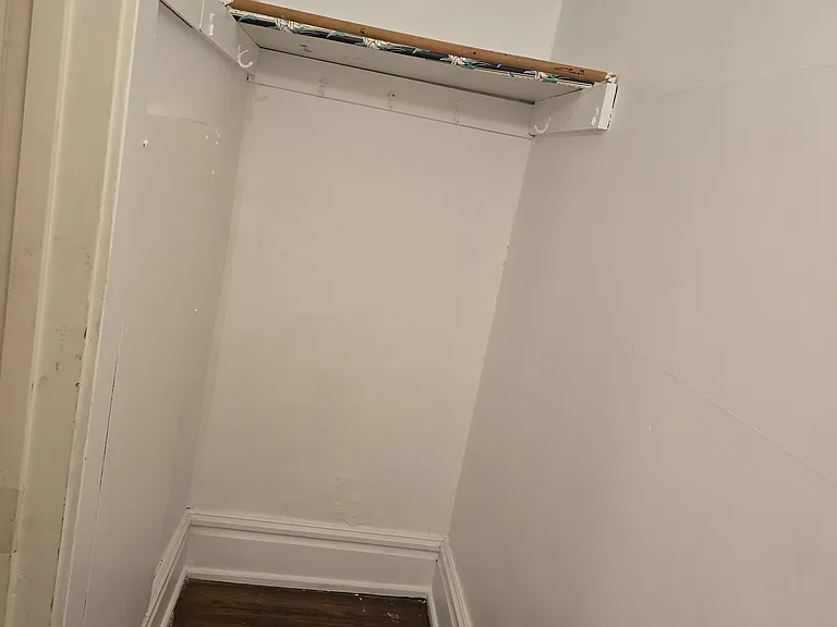 1014 N Superior St #1 — Photo 7