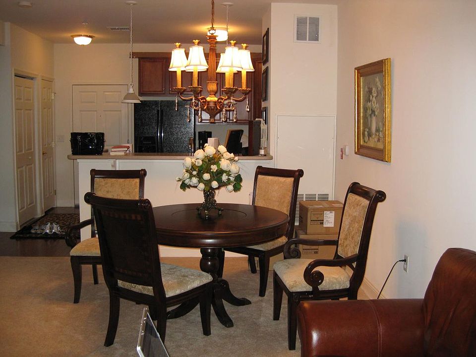 2nd image of 300 W Elm St Suite 2211